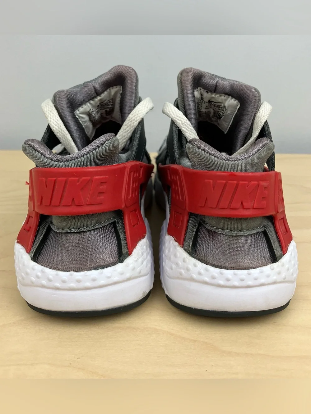 Nike Kids Size 13C Huarache Athletic Running Shoes Gray Red & White